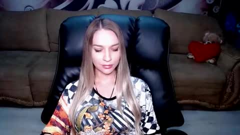 private open online show from December 4, 6:29 pm