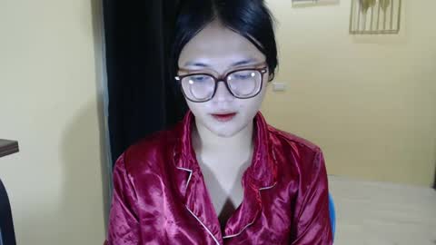 Lovely Laura online show from March 7, 4:44 pm
