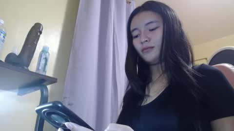 Lovely Laura online show from September 19, 9:35 am