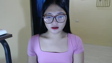 Lovely Laura online show from March 4, 11:22 pm