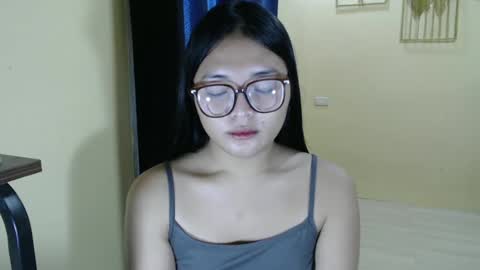 Lovely Laura online show from March 12, 1:47 am