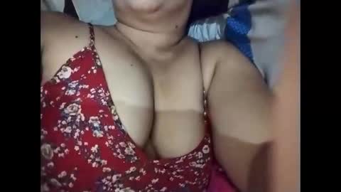 lovely_orchid online show from May 20, 1:39 pm