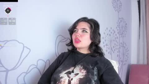 Snapshot of lovely_paris_01 chatting on February 19, 5:16 am Paris Rose online show from February 19, 5:16 am