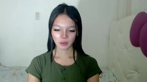 Thea  online show from December 13, 11:33 pm