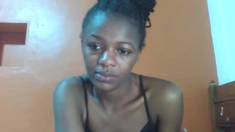 Lovely yvonne online show from October 7, 8:49 pm