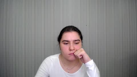 lovelyangel_xx online show from December 10, 12:27 pm