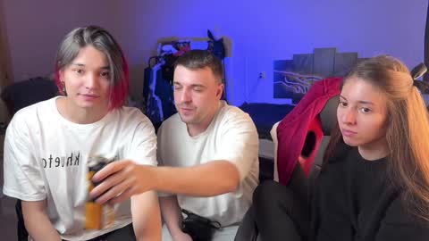 lovelydany3 online show from December 19, 4:24 pm