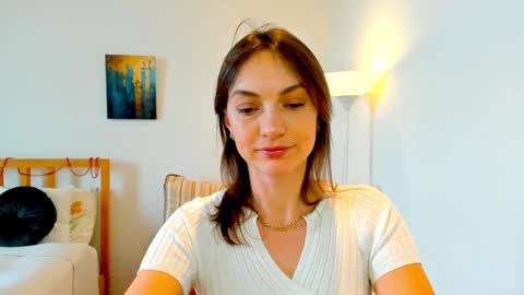 Mia online show from December 25, 9:24 am