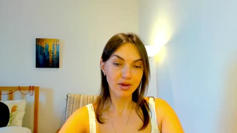 Mia online show from December 23, 7:17 am