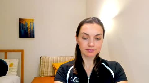 Mia online show from December 20, 5:51 pm