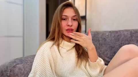 Kate only online show from October 14, 2:20 pm