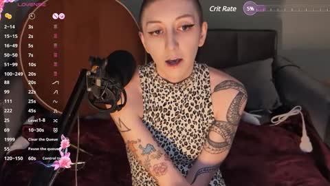 lovelylittlelucyy online show from January 31, 3:09 am