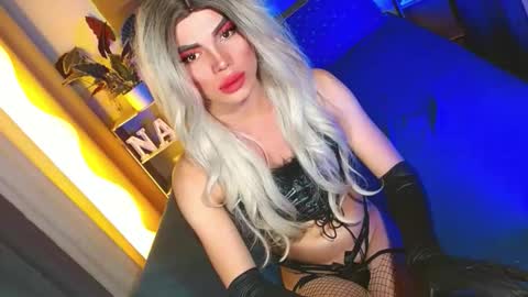 lovelymiss_shyna11 online show from May 31, 6:09 pm