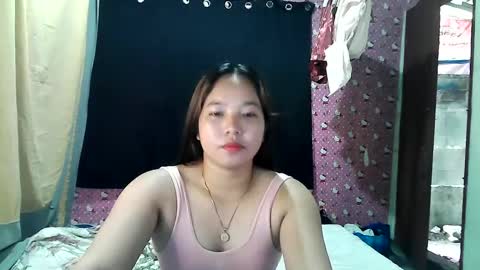 lovelypinay2 online show from March 3, 5:09 am