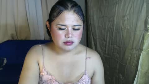 Snapshot of lovelypinaychubsx chatting on February 28, 2:20 am lovely online show from February 28, 2:20 am
