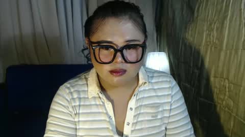 Snapshot of lovelypinaychubsx chatting on January 7, 6:35 pm lovely online show from January 7, 6:35 pm