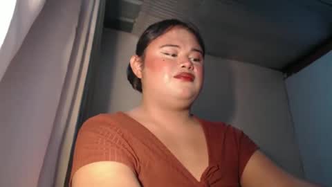 Snapshot of lovelypinaychubsx chatting on December 29, 7:22 pm lovely online show from December 29, 7:22 pm