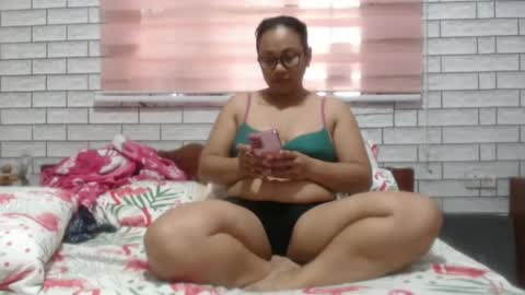 Snapshot of lovelyquey chatting on March 7, 4:34 am Angelquey online show from March 7, 4:34 am