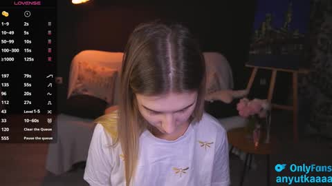 Snapshot of lovelyspacee chatting on February 16, 5:48 pm Anna online show from February 16, 5:48 pm
