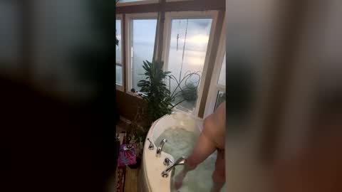 lovemyprettyboy online show from April 29, 12:43 pm