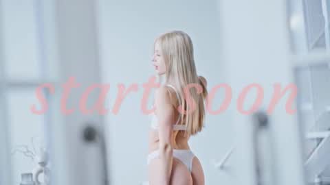 NTMY IM LANA online show from September 18, 3:10 am