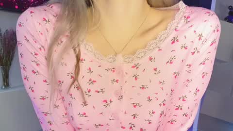 NTMY IM LANA online show from January 26, 1:58 pm
