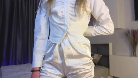 NTMY IM LANA online show from February 28, 2:20 pm