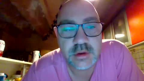 lover010983 online show from March 2, 4:50 am