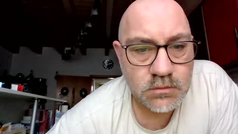 lover010983 online show from February 20, 7:12 am