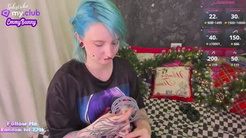 Snapshot of lover_emmy chatting on December 11, 5:25 pm Emmy online show from December 11, 5:25 pm