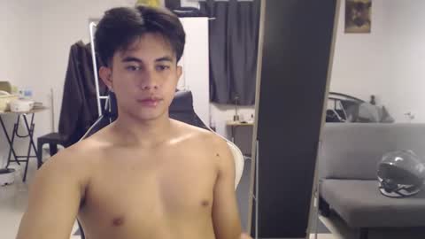 Snapshot of loverboyph04 chatting on September 20, 11:46 am loverboyph04 online show from September 20, 11:46 am