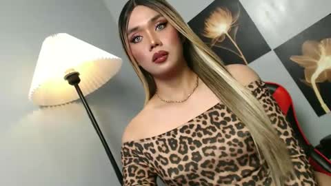 lovers moon22 online show from November 8, 11:35 am