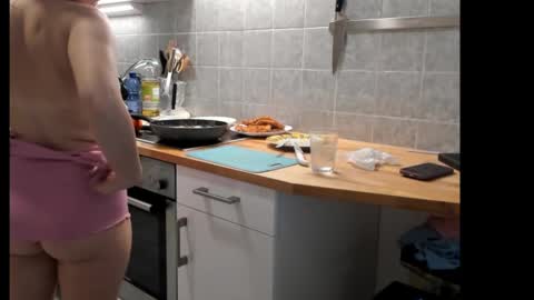 lovesally7 online show from January 19, 9:33 am