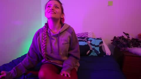 Snapshot of loveskingdom chatting on October 28, 4:46 am LovesKingdom online show from October 28, 4:46 am