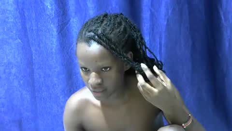 loveslut_ online show from November 18, 6:11 pm