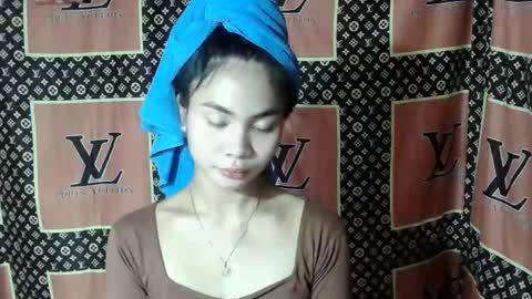 loving_rhean online show from December 20, 10:44 am