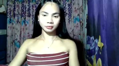 loving_rhean online show from August 6, 12:36 pm