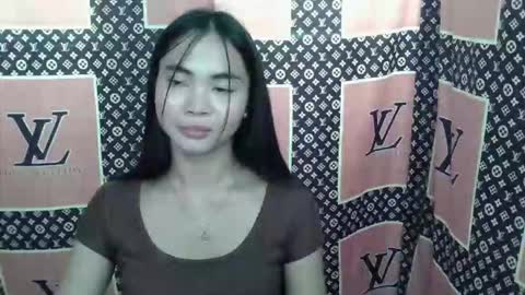 loving_rhean online show from December 2, 1:48 am