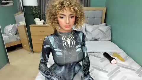 Candice online show from June 20, 2:40 am