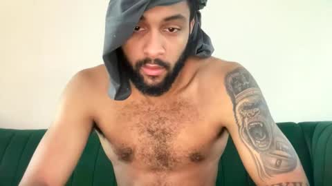 Lightskin boy online show from December 5, 4:16 pm