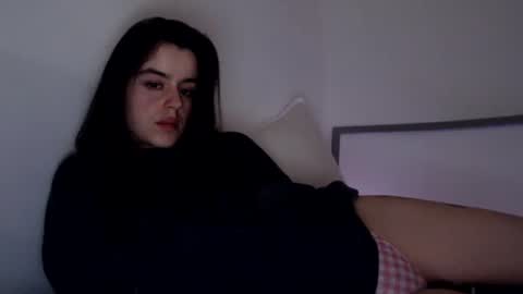 luana online show from February 5, 1:15 am