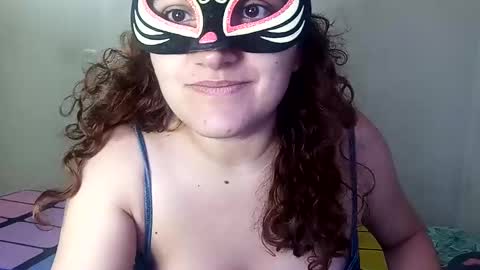 Snapshot of luanapowerful chatting on January 17, 6:44 pm luanapowerful online show from January 17, 6:44 pm