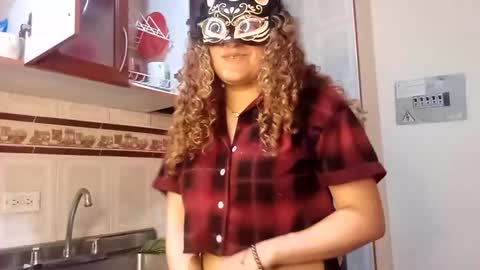 luanapowerful online show from January 10, 2:28 am