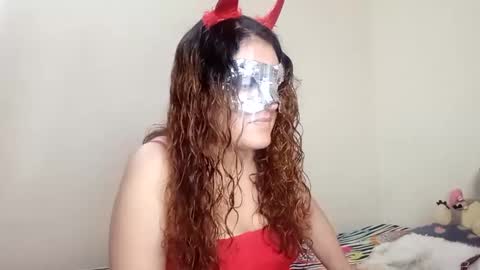 luanapowerful online show from September 21, 12:36 am