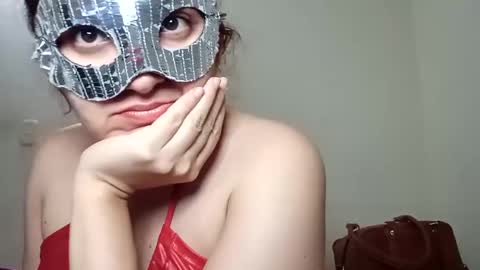 Snapshot of luanapowerful chatting on February 26, 5:35 am luanapowerful online show from February 26, 5:35 am
