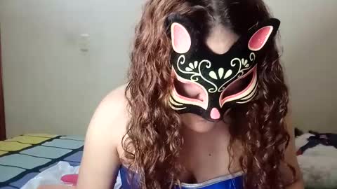 Snapshot of luanapowerful chatting on February 8, 1:00 am luanapowerful online show from February 8, 1:00 am