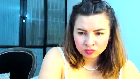 luara__01__lecat_1 online show from November 24, 3:05 am