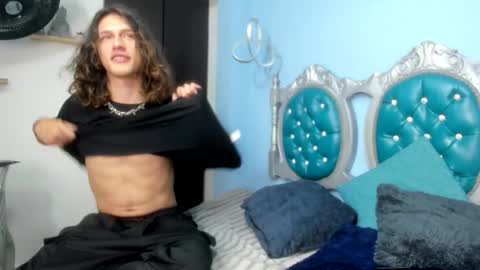 luaus18 online show from September 17, 5:22 am