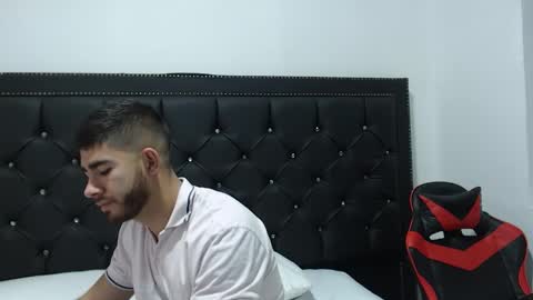 LucaPembroke online show from December 16, 6:20 am