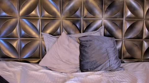 Lucas online show from April 8, 4:37 am